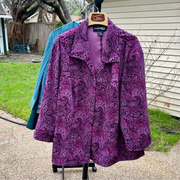 Beautiful purple paisley blouse - Picture 1 of 3